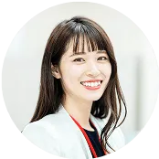 女性の人事担当スタッフ